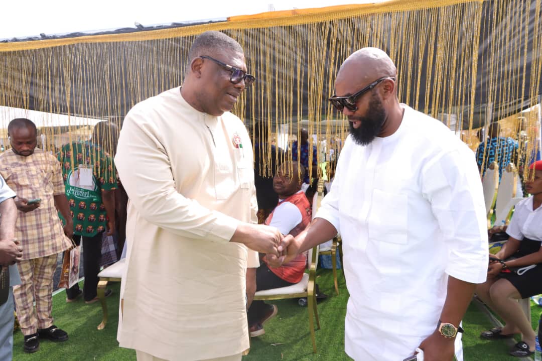 Just In: Senator Austin Akobundu Present As Dignitaries Bid Final Farewell To Elder Emmanuel Adaelu