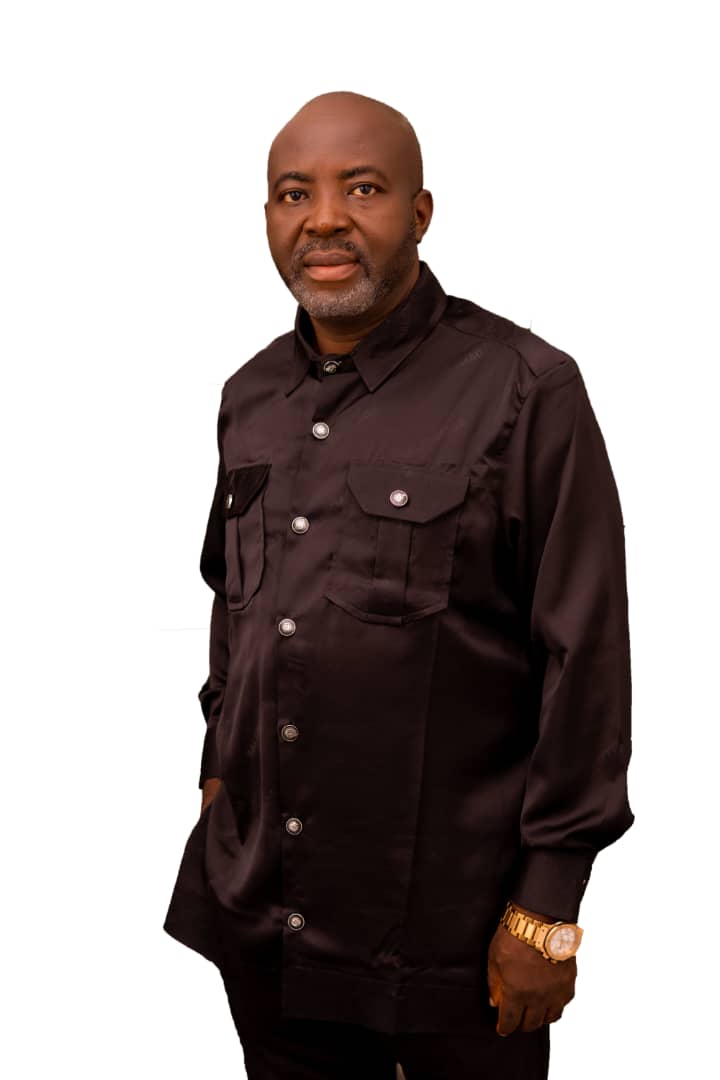 Christmas: Mayor Of Arochukwu LGA, Hon. Dr. Chibuike Eze Aru Felicitates With The People Of Arochukwu LGA And Abians In General.