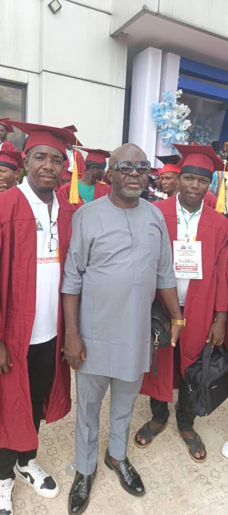 Mayor of Arochukwu Extollles Governor Otti For Training of Abia Youths on ICT, Promise to Organize Same In Arochukwu LGA.