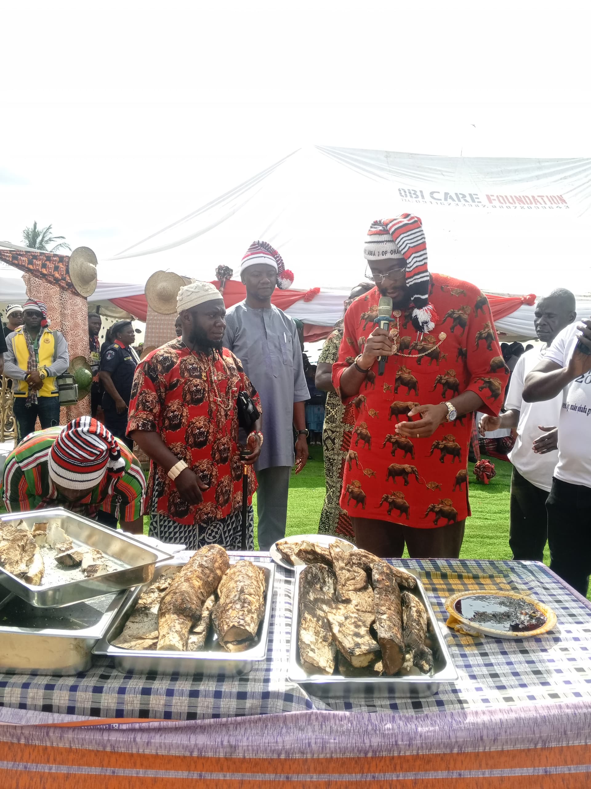Hon. Ibe Okwara Osonwa celebrates with the people of Ohafia at the 2025 Iri-Ji Ohamoha Ohafia New Yam Festival.