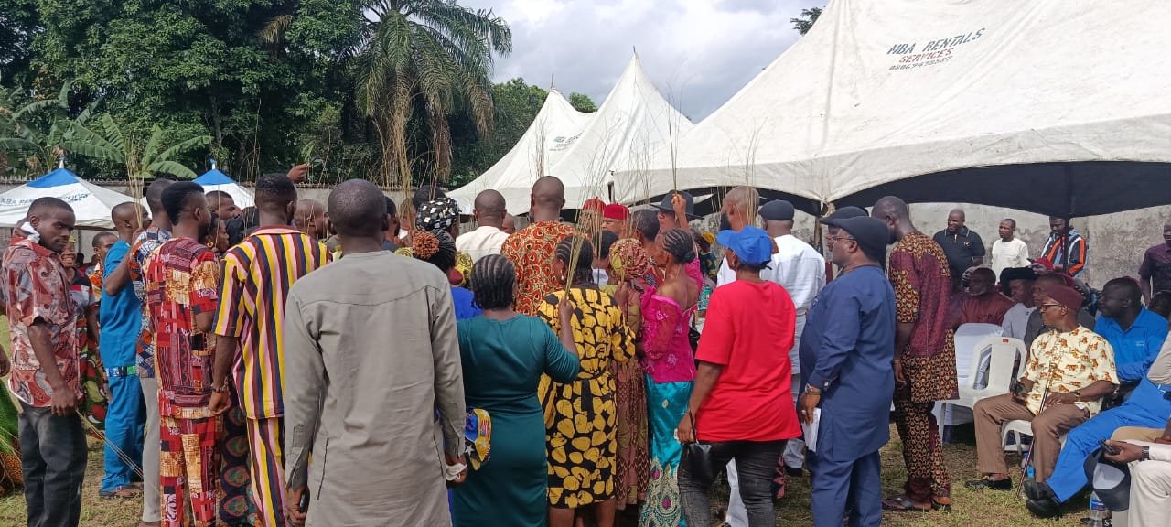 Political Earthquake in Ukwa West As Thousands of LP Members Dump Party For APC.