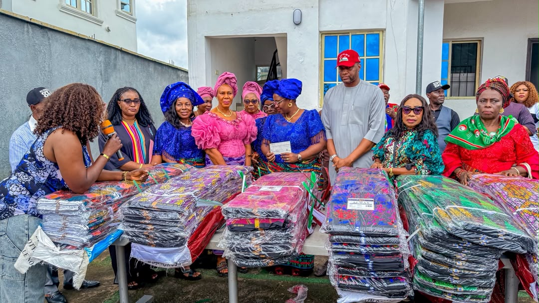 Chima Anyaso Fulfils ₦2m Cash Donation to Amaokwe Item Women, Presents 200 Wrappers