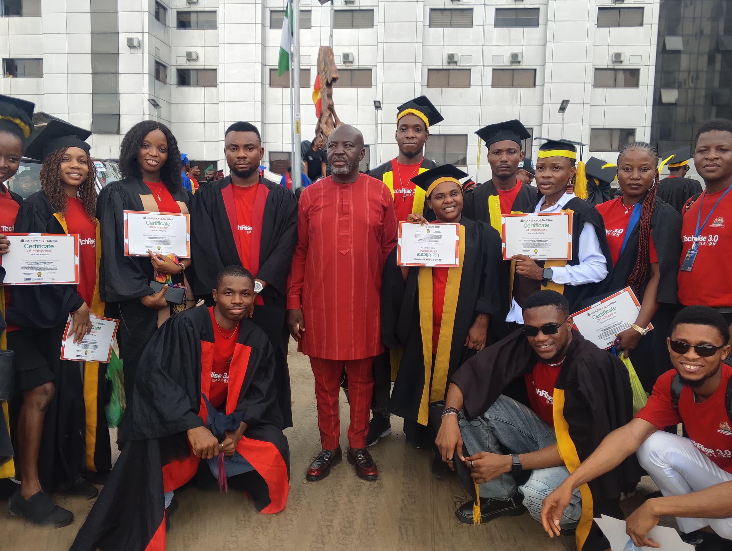 MAYOR OF AROCHUKWU, PROF. OKEREKE EZE ARU CONGRATULATES GRADUATING STUDENTS OF THE 850 BENEFICIARIES OF ABIA TECHRISE COHORT 3, LOUD DR. ALEX CHIOMA OTTI